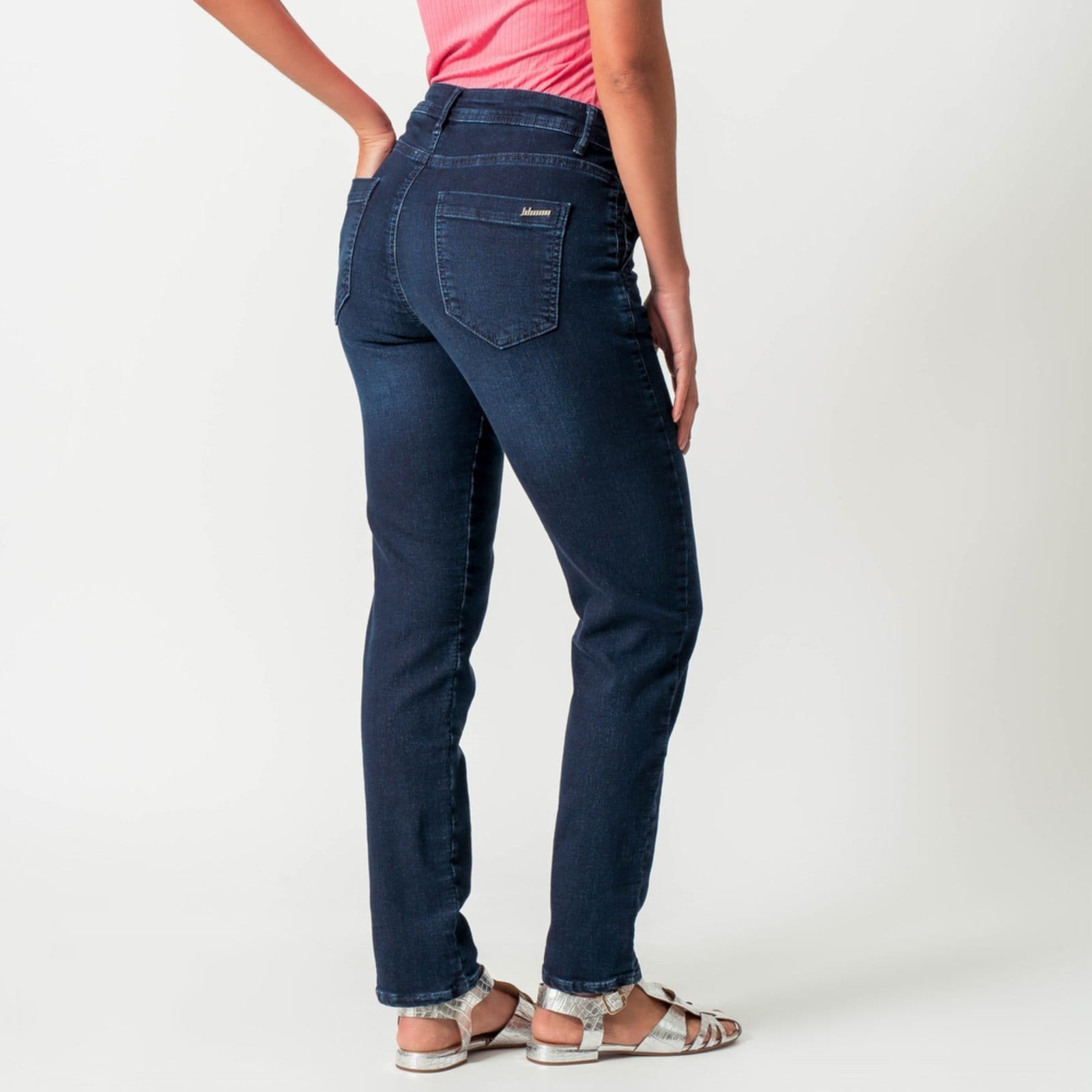 Vista 2 Calça Jogger Reta Jeans Confort Bolso-Faca Azul Escura Bloom azul marinho