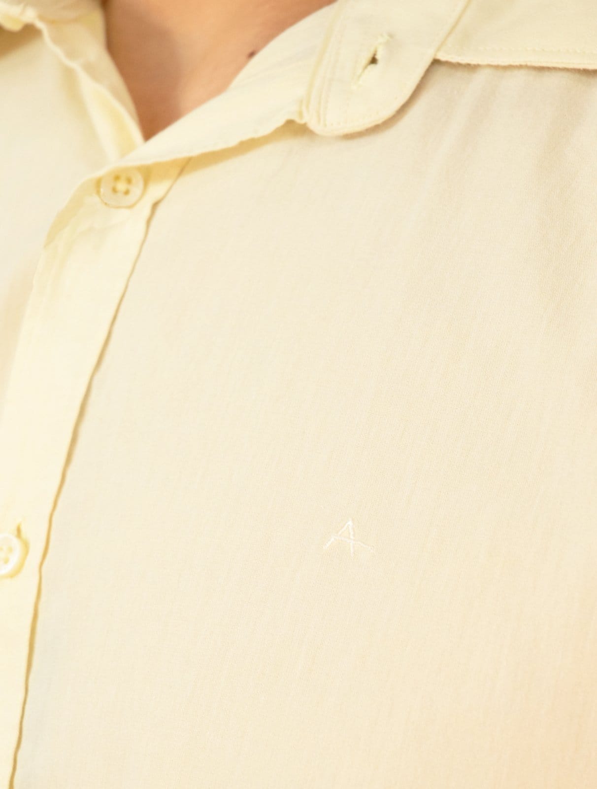 Vista 2 Camisa Aramis Masculina Manga Curta Slim Algodão Willis Amarela Aramis amarelo