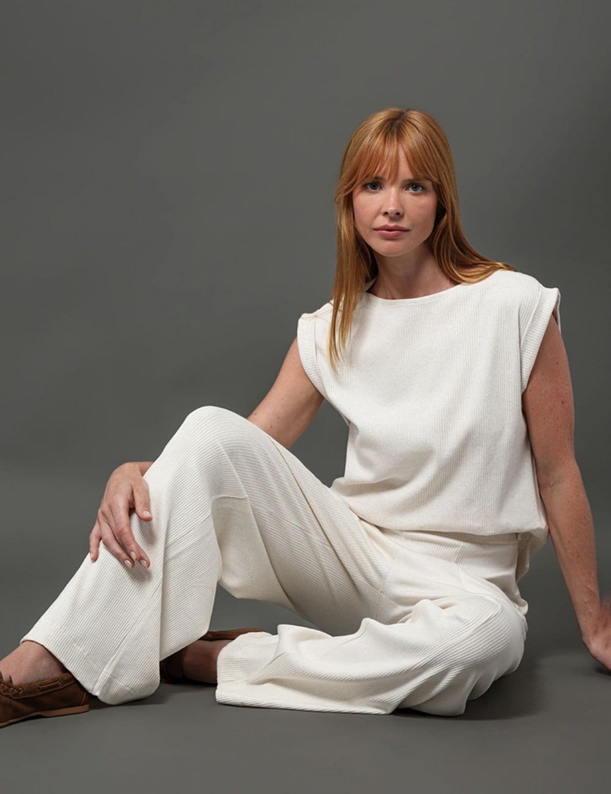 Vista principal Calça Feminina Malha Wide Leg Calvin Klein - Off White Calvin Klein Jeans off-white white