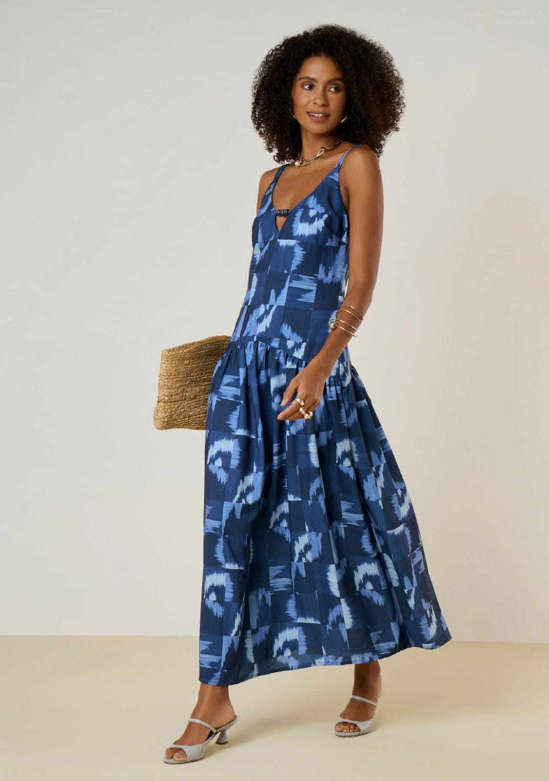 Vista principal Vestido Maria Valentina Ajustado Decote V Com Alça Midi Maria Valentina azul