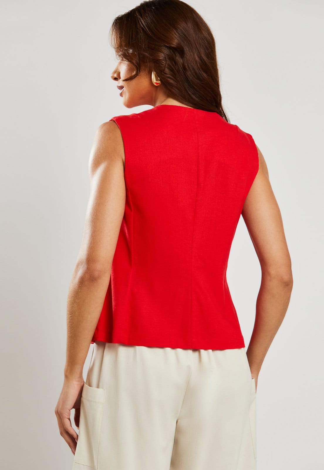 Vista 2 Colete Linho Miss Joy 8343 Decote V com Amarração MISS BY JOY vermelho