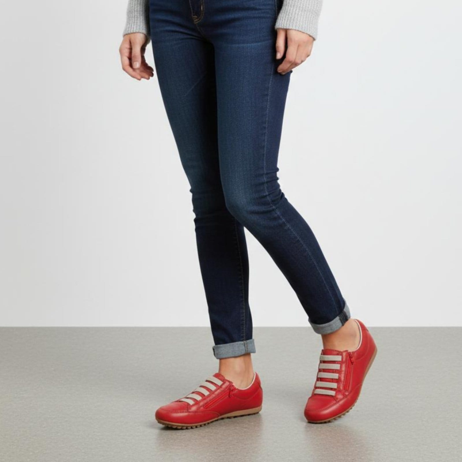 Vista 2 Tênis Confortável Com Zíper de Couro ROMEU E JULIETA SHOES vermelho