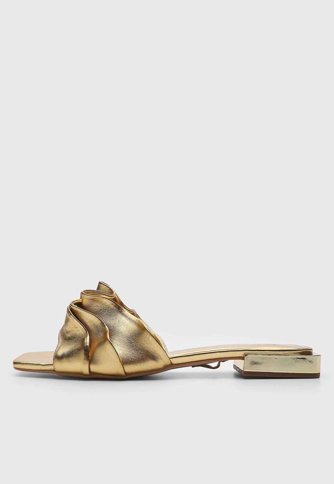 Vista 2 Rasteira Fechada Feminina Lança Perfume Drapeada Dourada Lança Perfume dourado