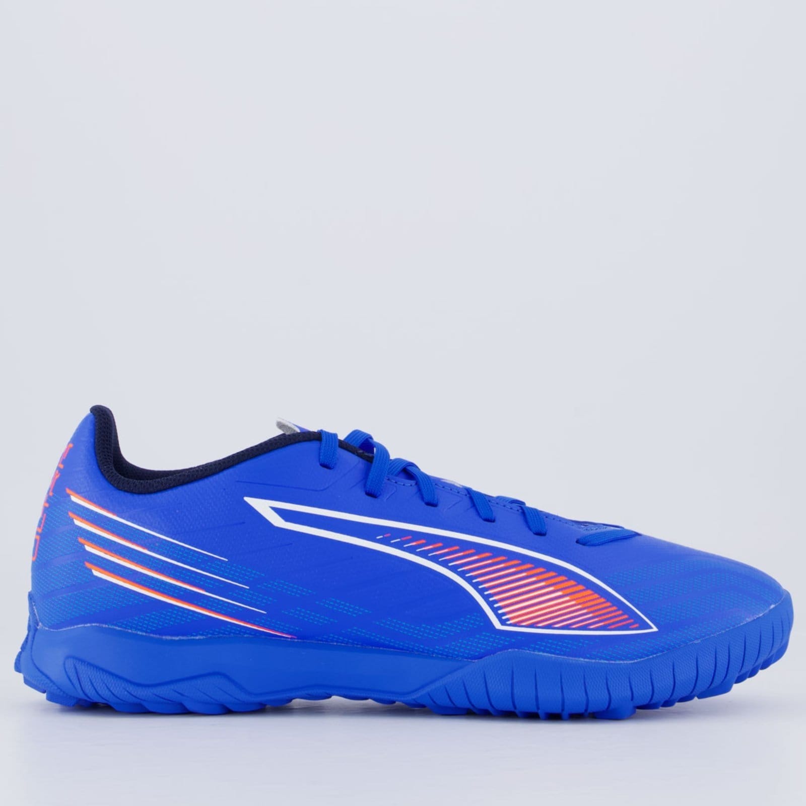 Chuteira Puma Ultra 6 Play TT Society e Laranja
