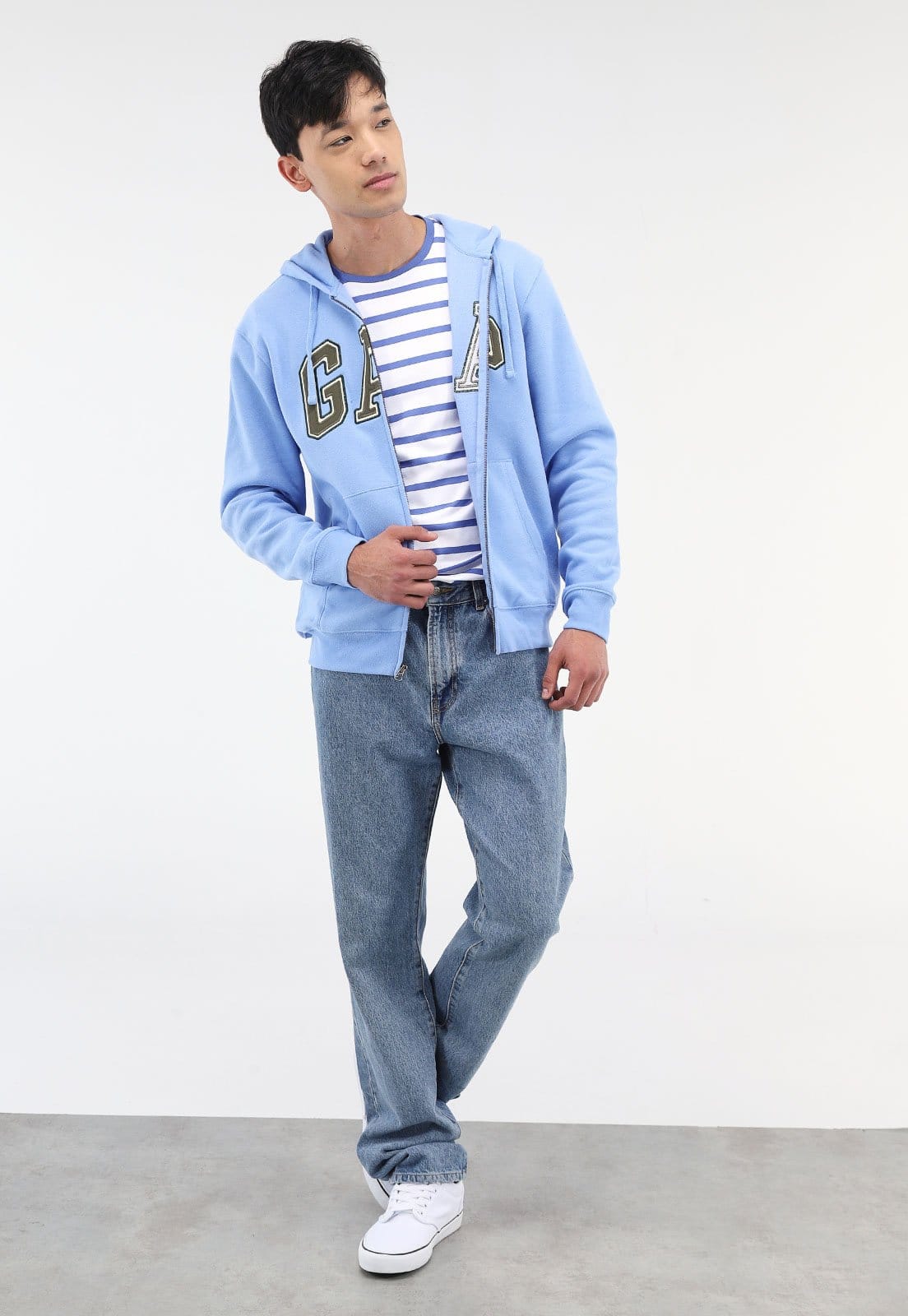 Vista 2 Blusa de Moletom Flanelada Aberta GAP com Capuz GAP azul