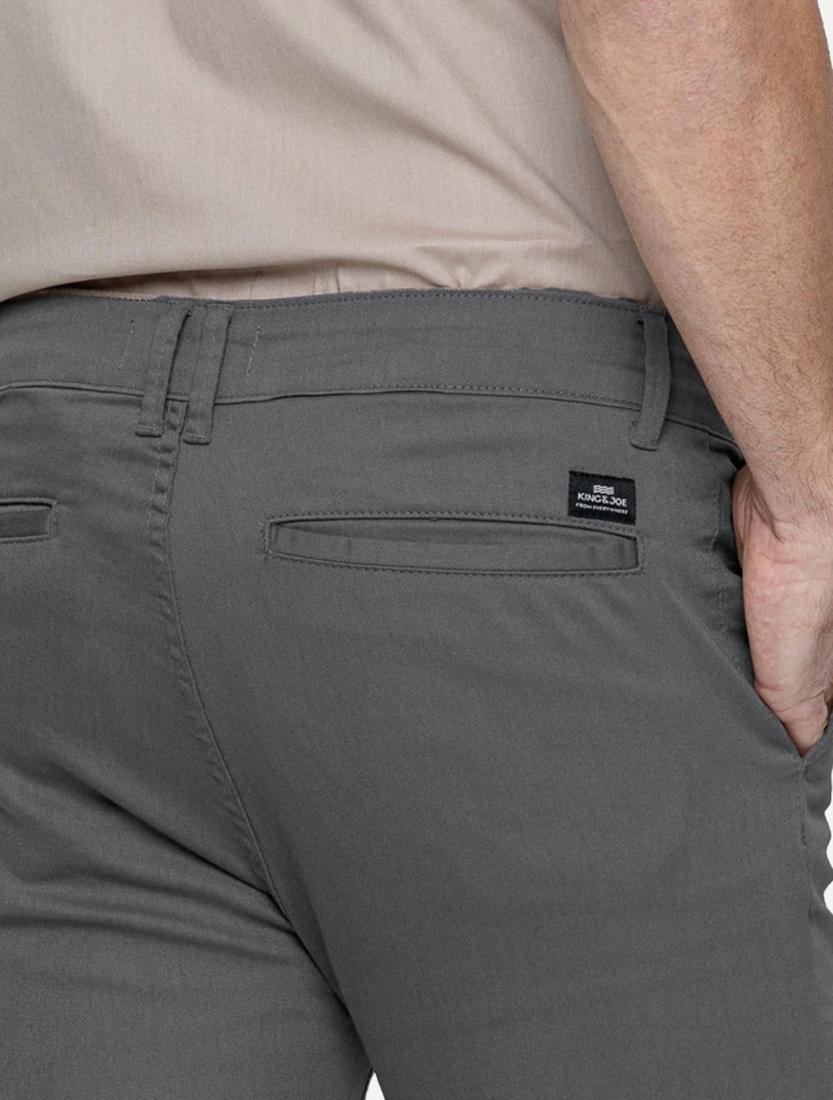 Vista 2 Calça King & Joe Sarja Masculina Slim Chumbo King & Joe cinza