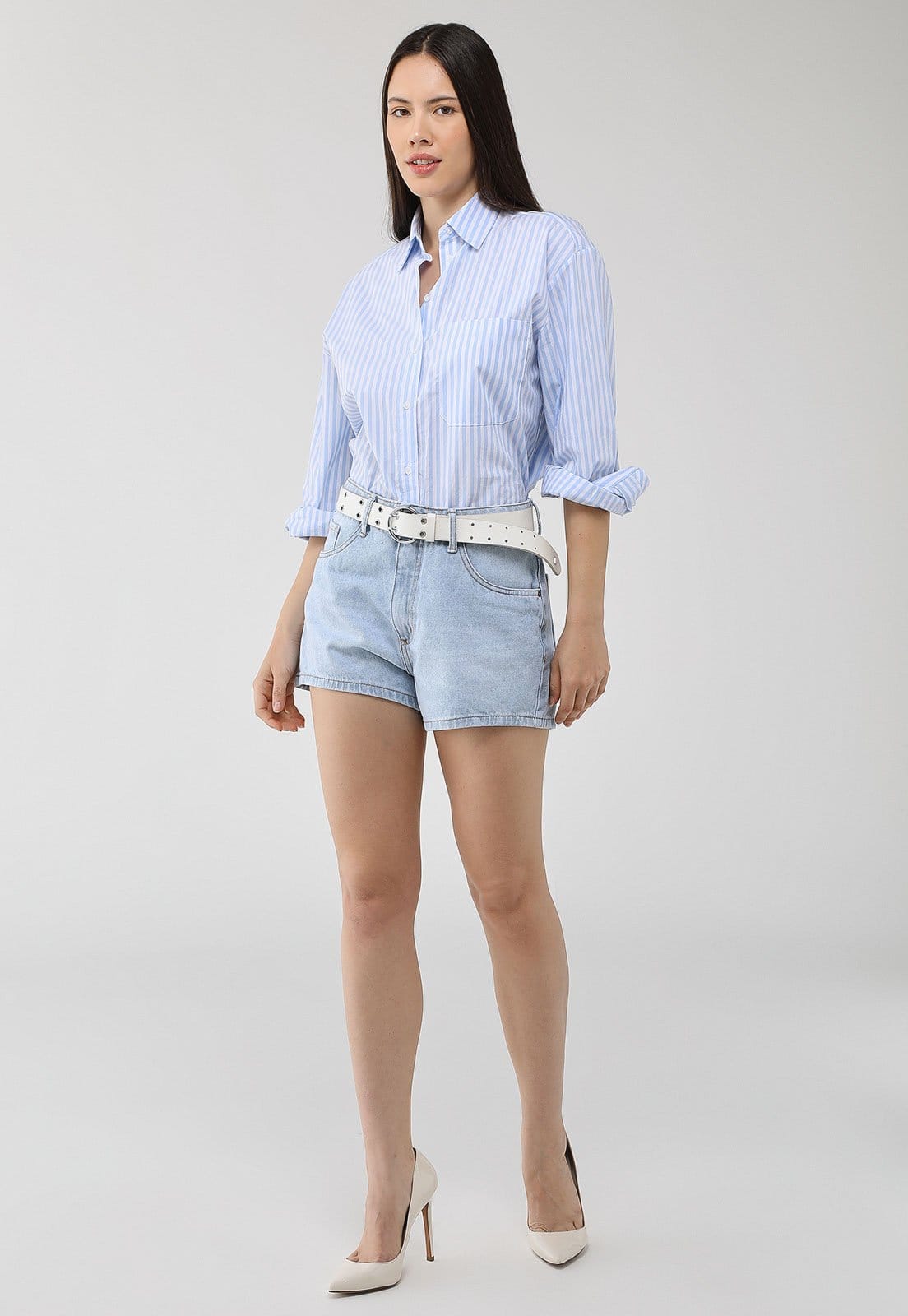 Vista 2 Short Jeans Lança Perfume Relaxed Pockets Lança Perfume azul