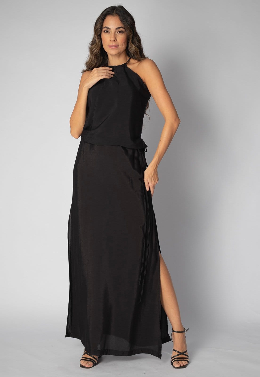 Vista 2 Vestido Longo Amazonia Vital com Amarração na Cintura Amazonia Vital preto