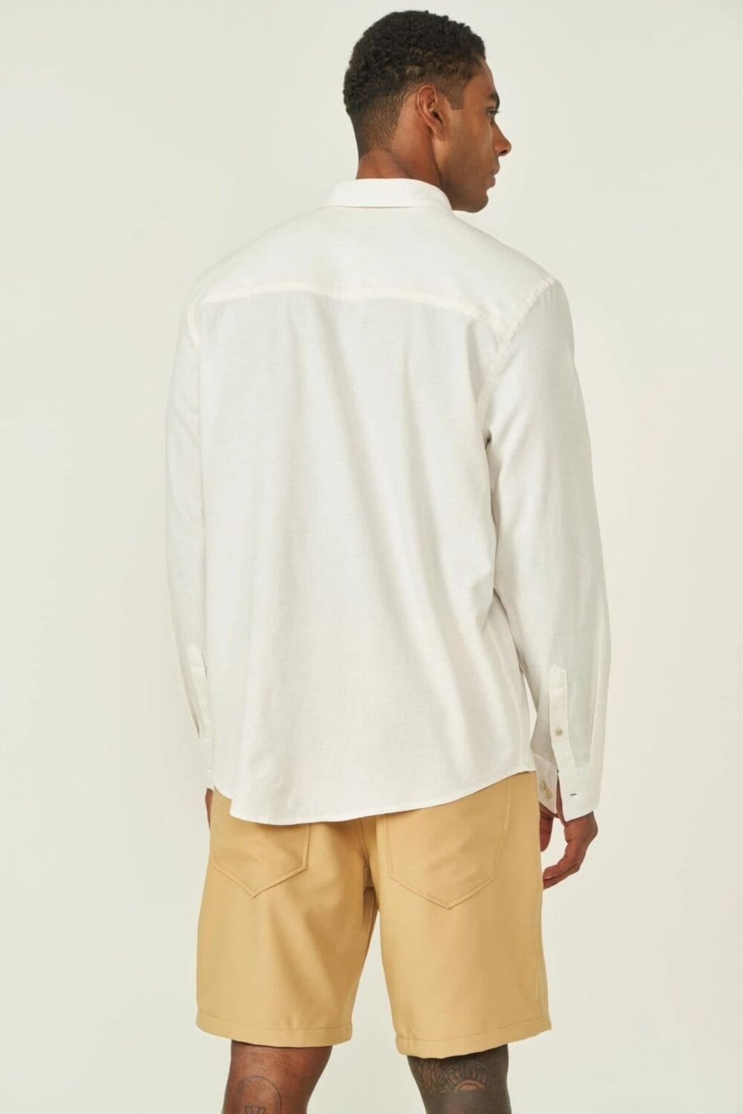 Vista 2 Camisa Linho Riviera Colcci Off Shell Colcci branco