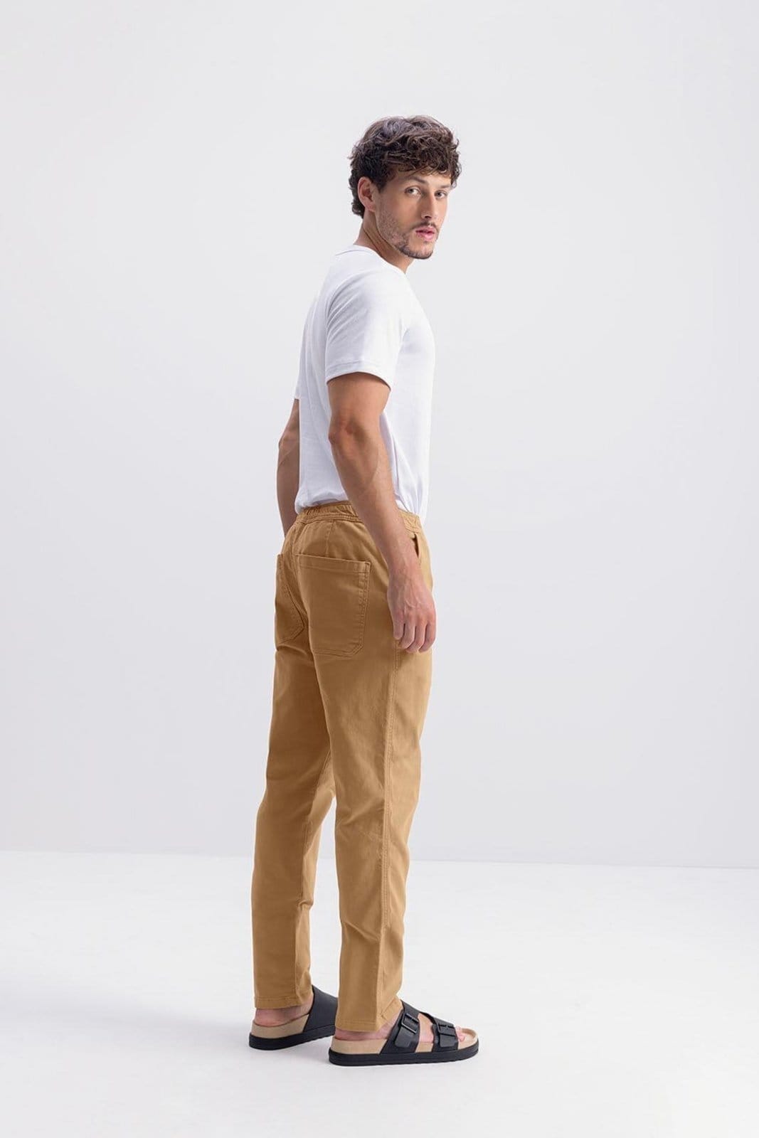 Vista 2 Calça Masculina Em Sarja Essendi Camel Médio Essendi bege