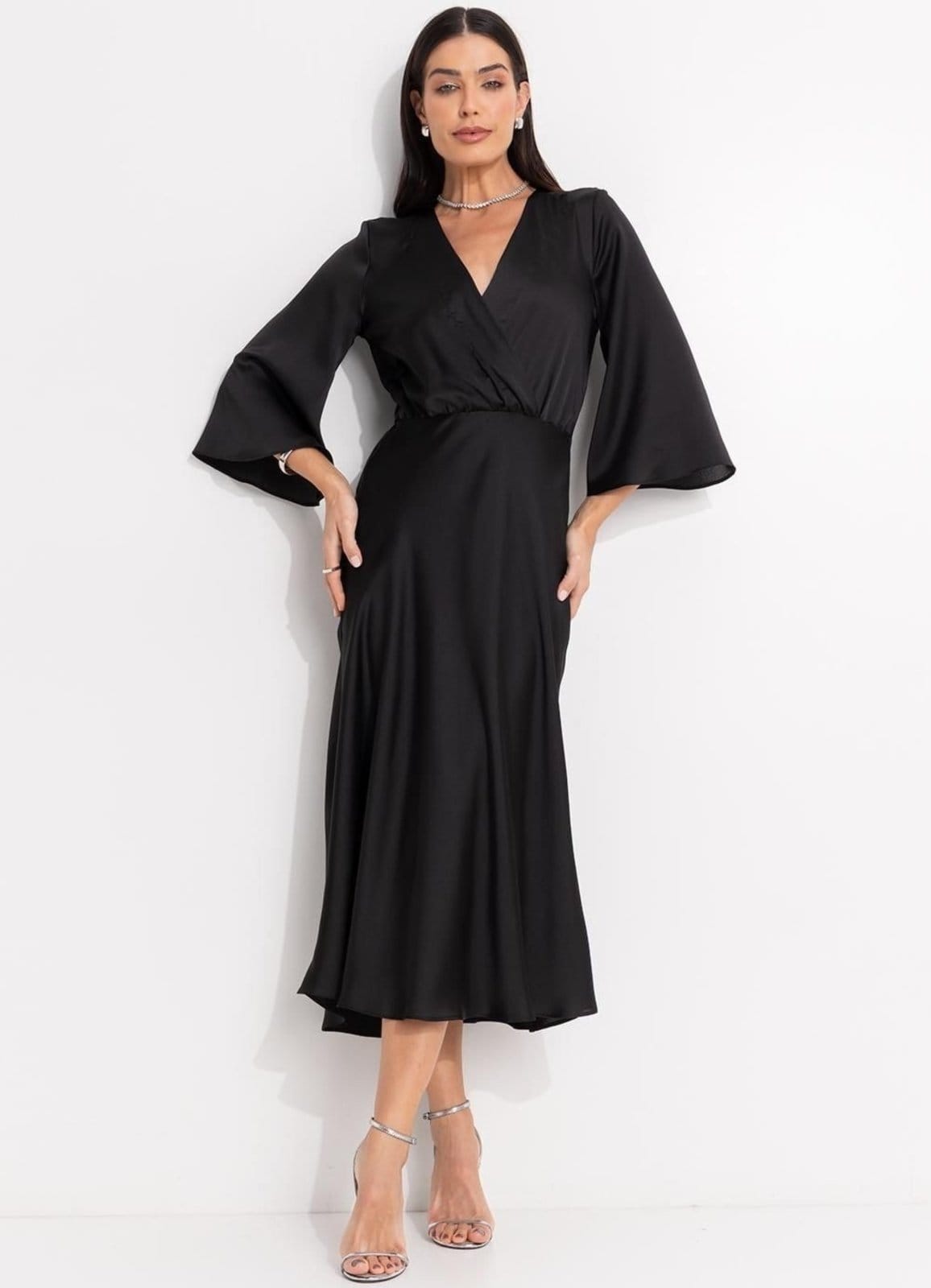 Vista principal Vestido Em Crepe Plano Acetinado Quintess Quintess preto