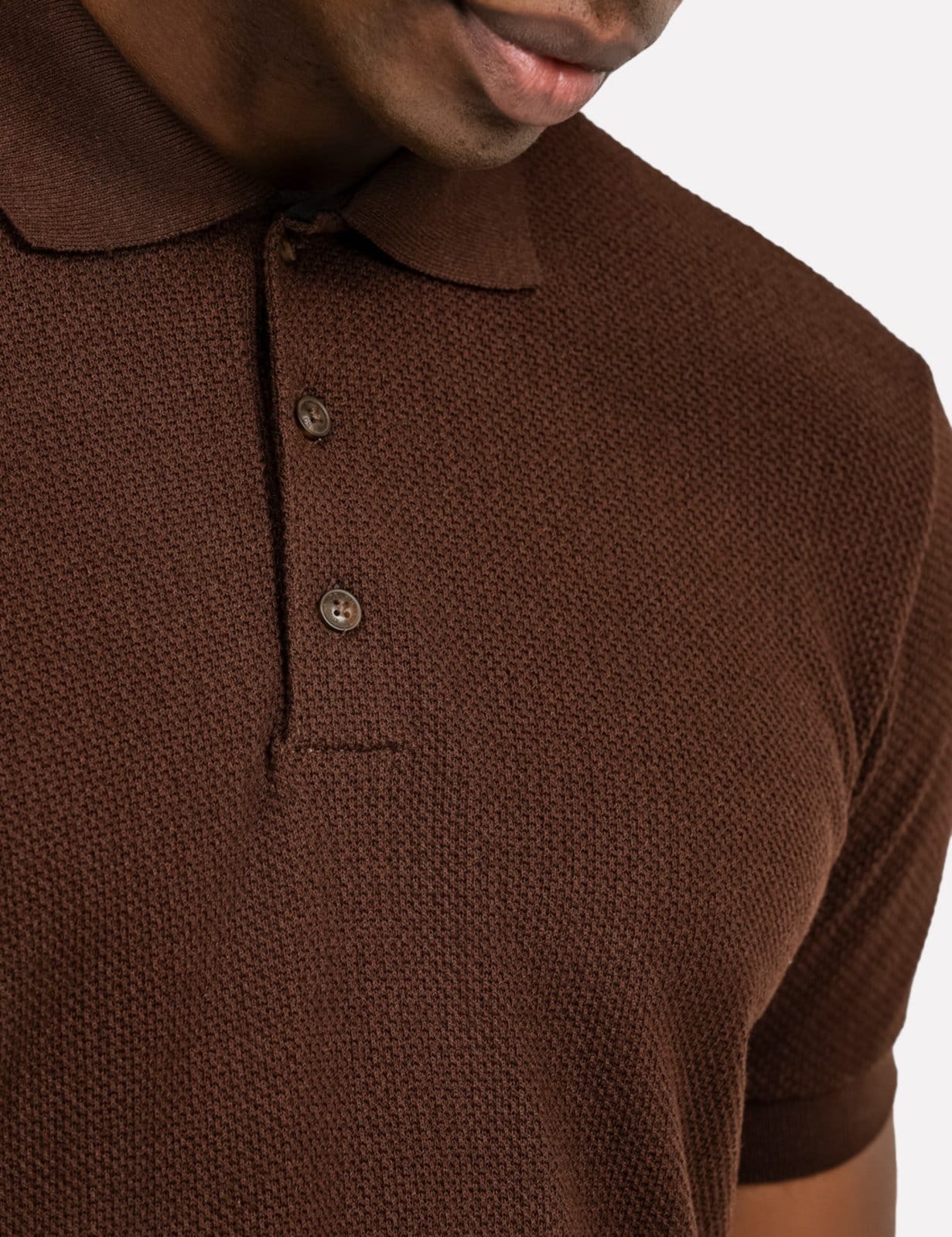 Vista 2 Polo K&J Black Regular Malha Textura Marrom King E Joe marrom black