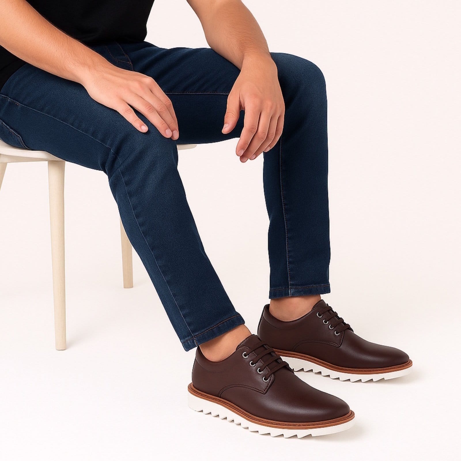 Vista 2 Sapato Social Derby Masculino Casual Solado Tratorado com Cadarço Yes Basic marrom