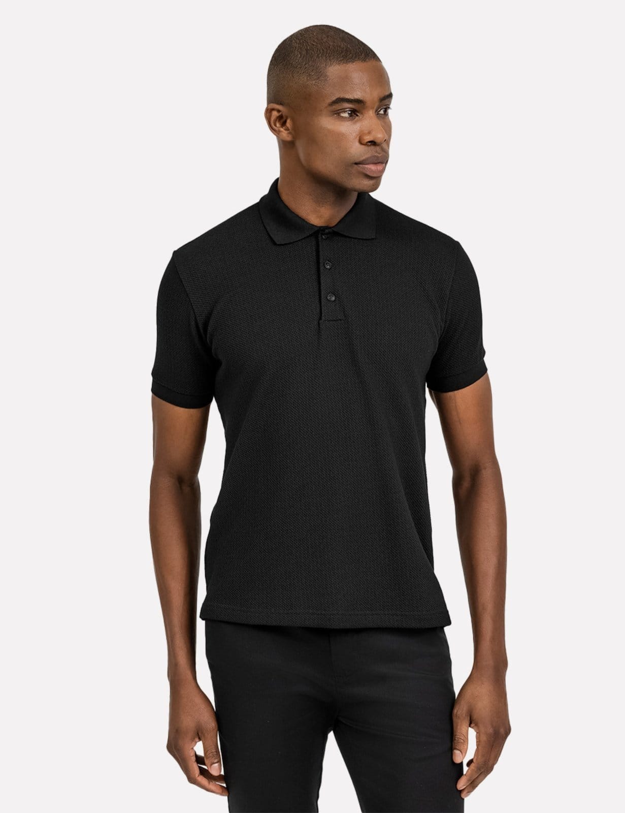 Vista principal Polo K&J Black Regular Malha Textura Preta King E Joe preto black