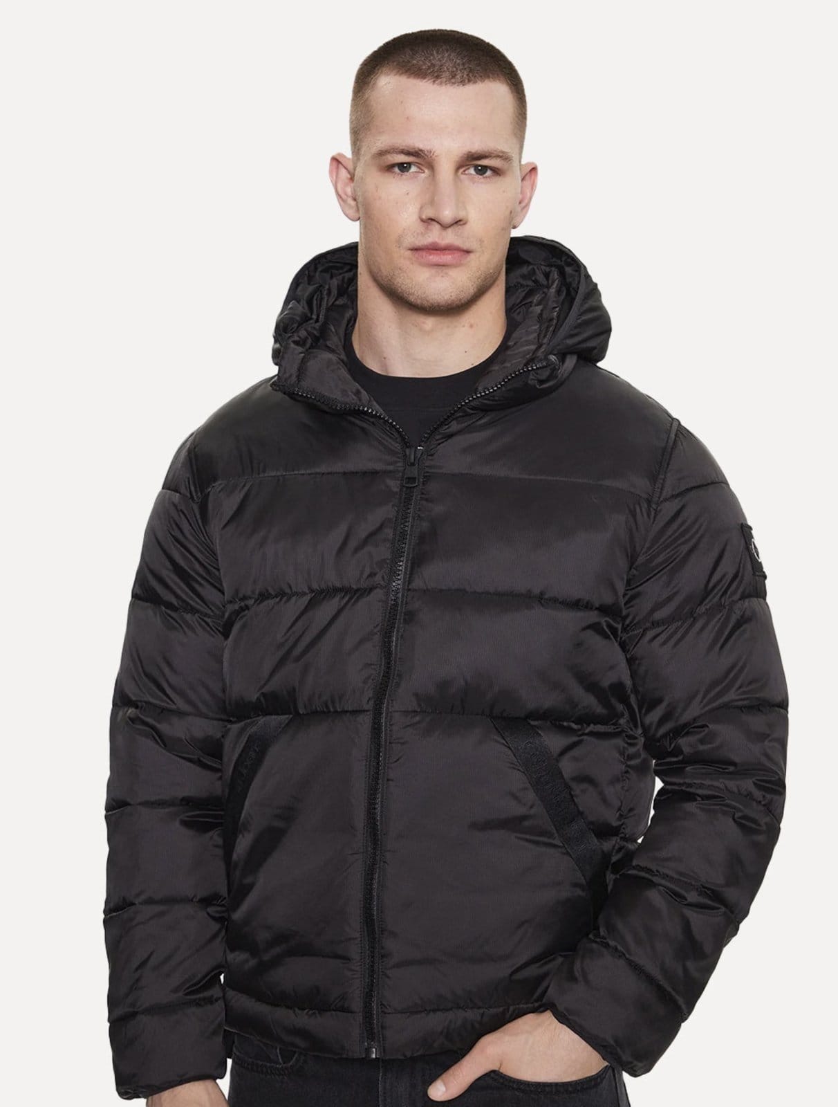 Jaqueta Calvin Klein Jeans Masculina Padded Hoodie Preta