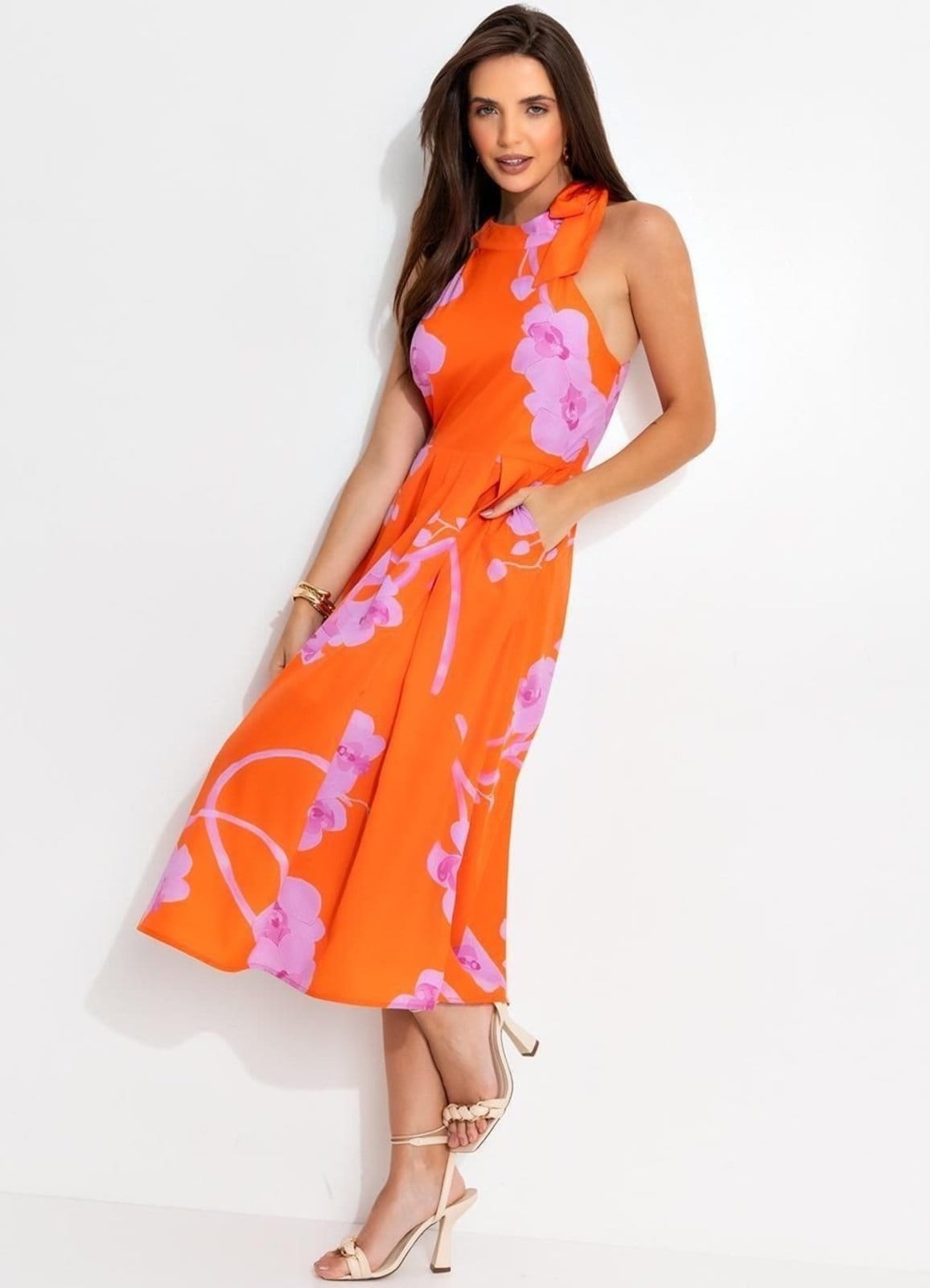 Vista principal Vestido Feminino Floral Orquídeas Em Crepe Plano Quintess laranja