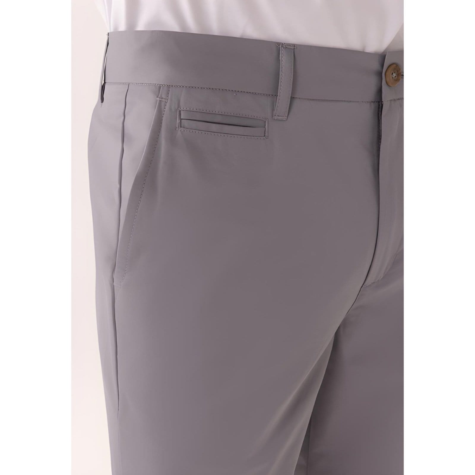 Vista 2 Bermuda Masculina Hangar Tecido Plano Hangar 33 bege