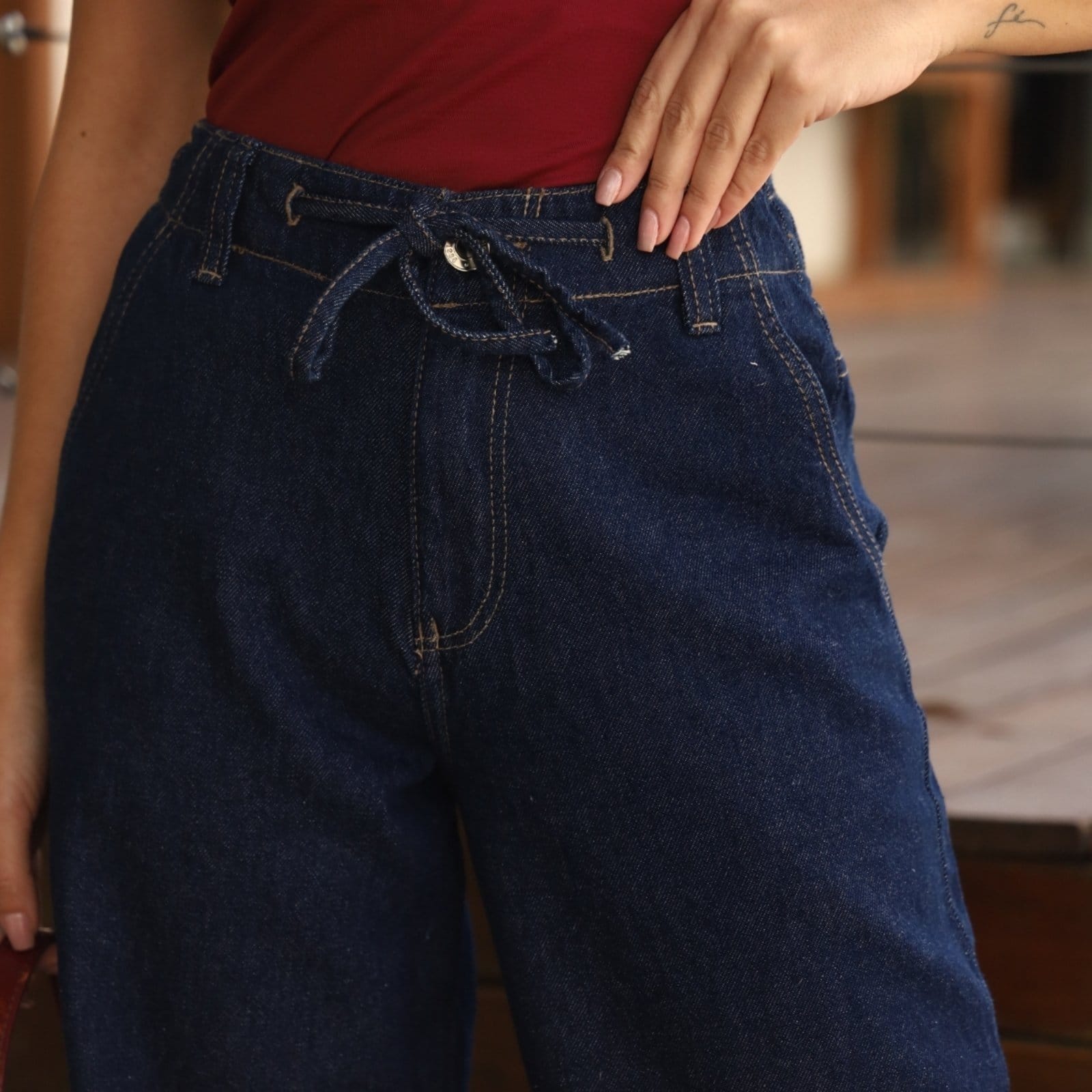 Vista 2 Calça Jeans Wide Leg Cos Com Elastico e Cordão Feminina Revanche Barbalisso Revanche unico