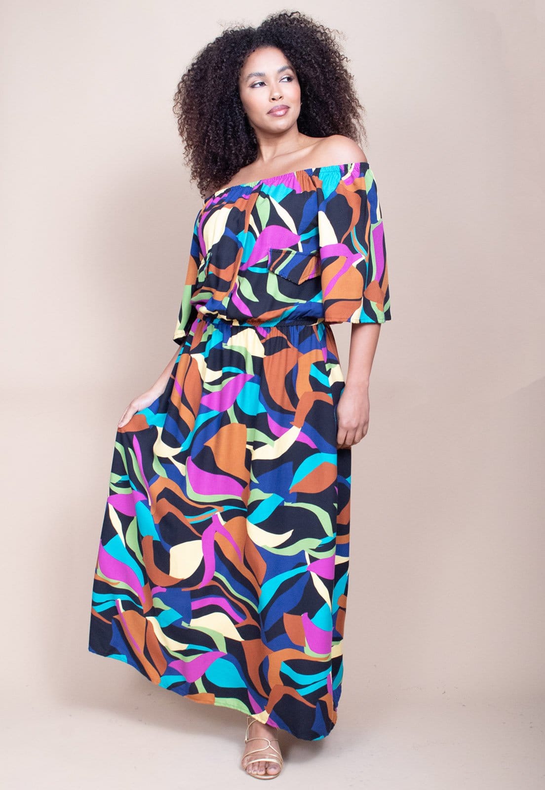 Vista 2 Vestido Midi Cabanafree Ciganinha Viscose com Lapela Estampa Aurora Urbana Cabanafree azul/estampado/preto/verde