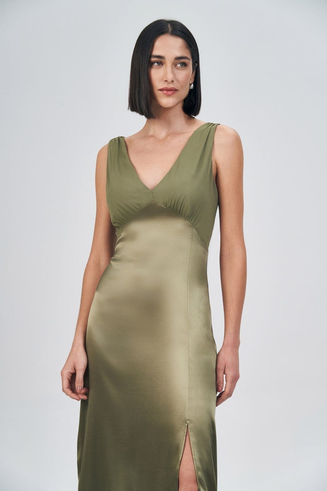 Vista 2 Vestido Acetinado Radiancy Feminino Acostamento ACT FEMININO preto