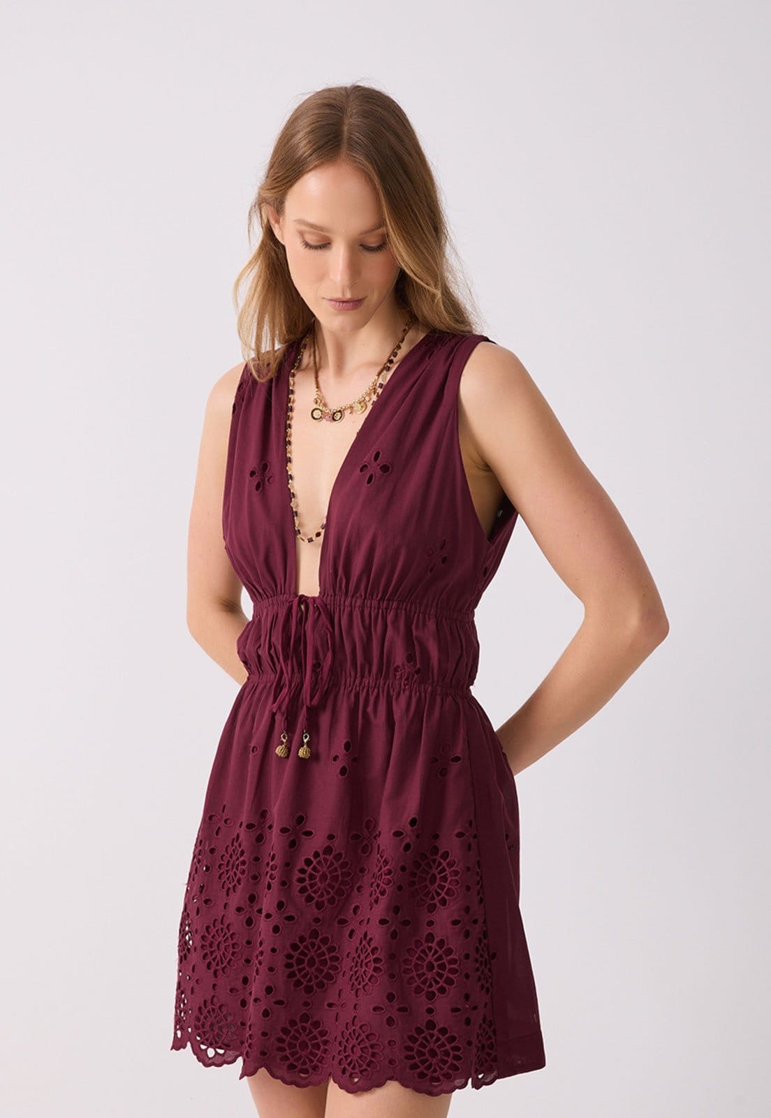 Vista principal Vestido Feminino Dress To Bordado Dress to vinho