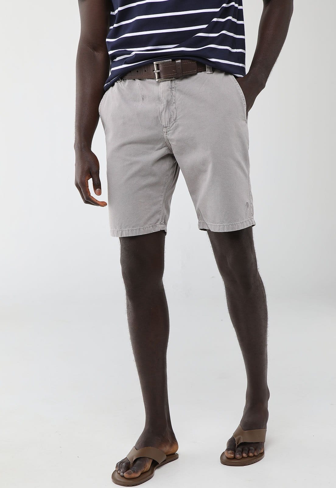 Vista principal Bermuda Masculina Aleatory Sarja Lisa Aleatory cinza