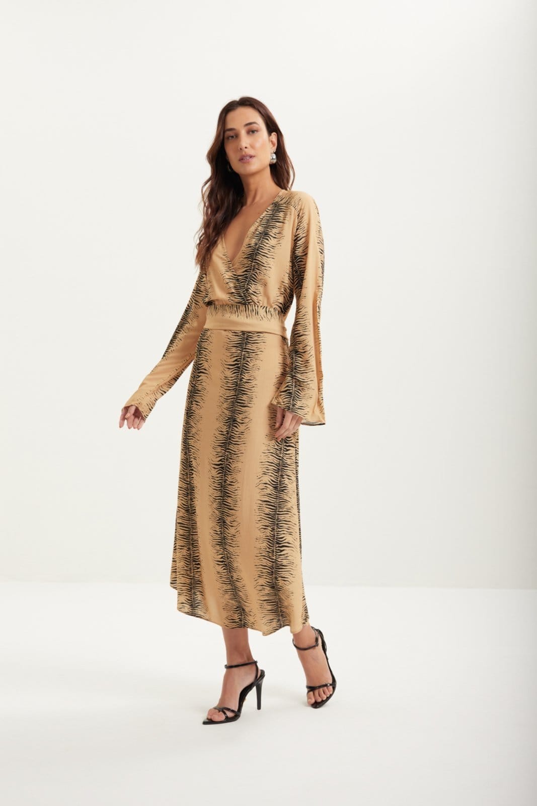 Vista 2 Vestido Estampado Chá De Mangas Longas Com Decote Em V Lez a Lez verde