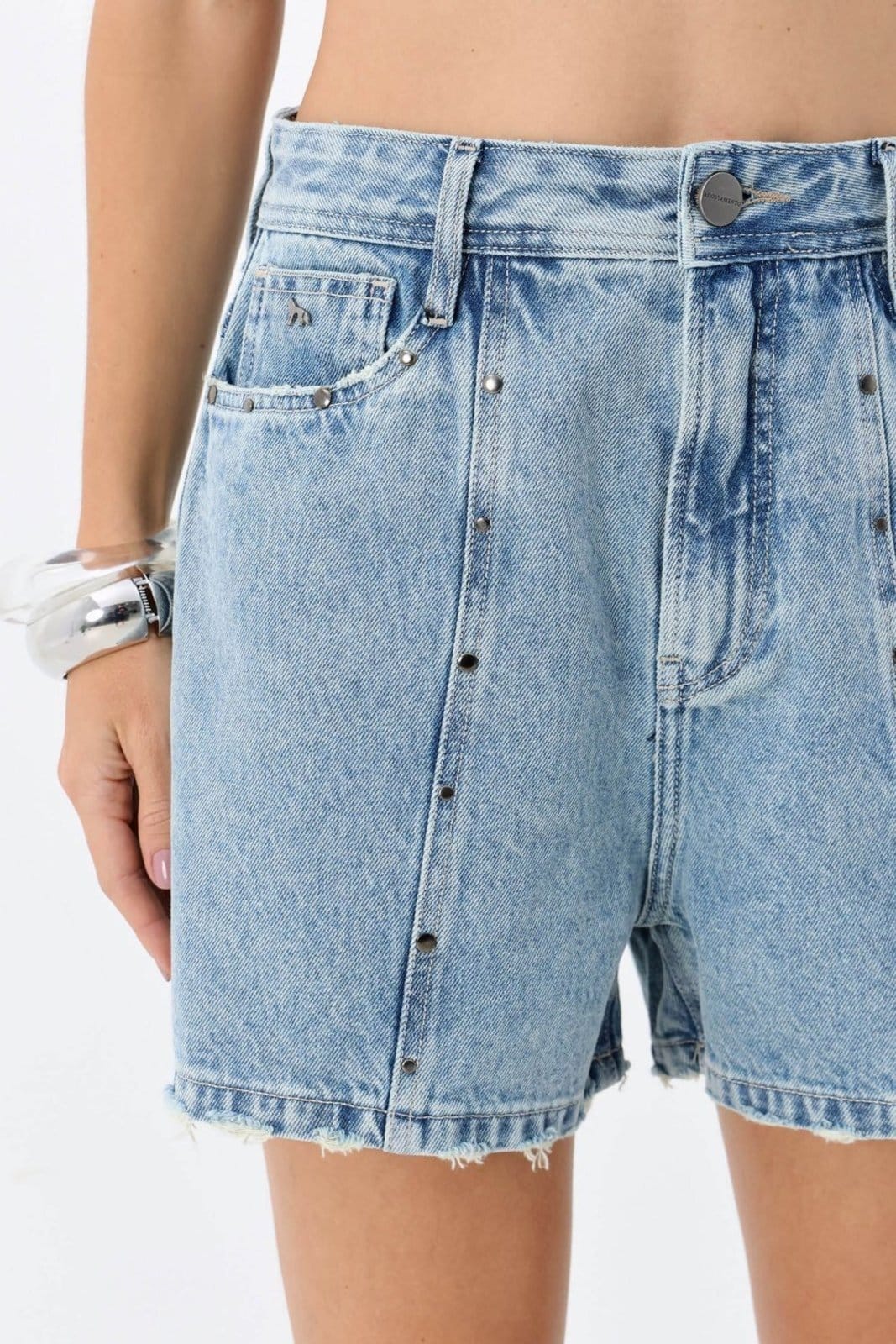 Vista 2 Short com Aplicação e Nervura ACT FEMININO jeans