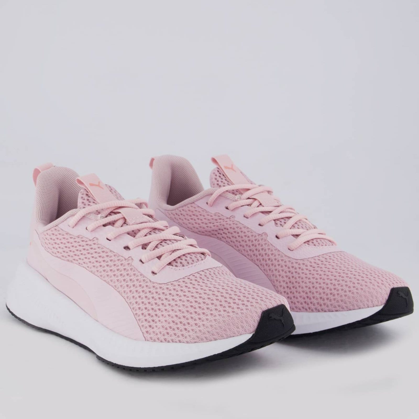 Vista 2 Tênis Puma Flyer Lite 3 Feminino e Branco Puma rosa