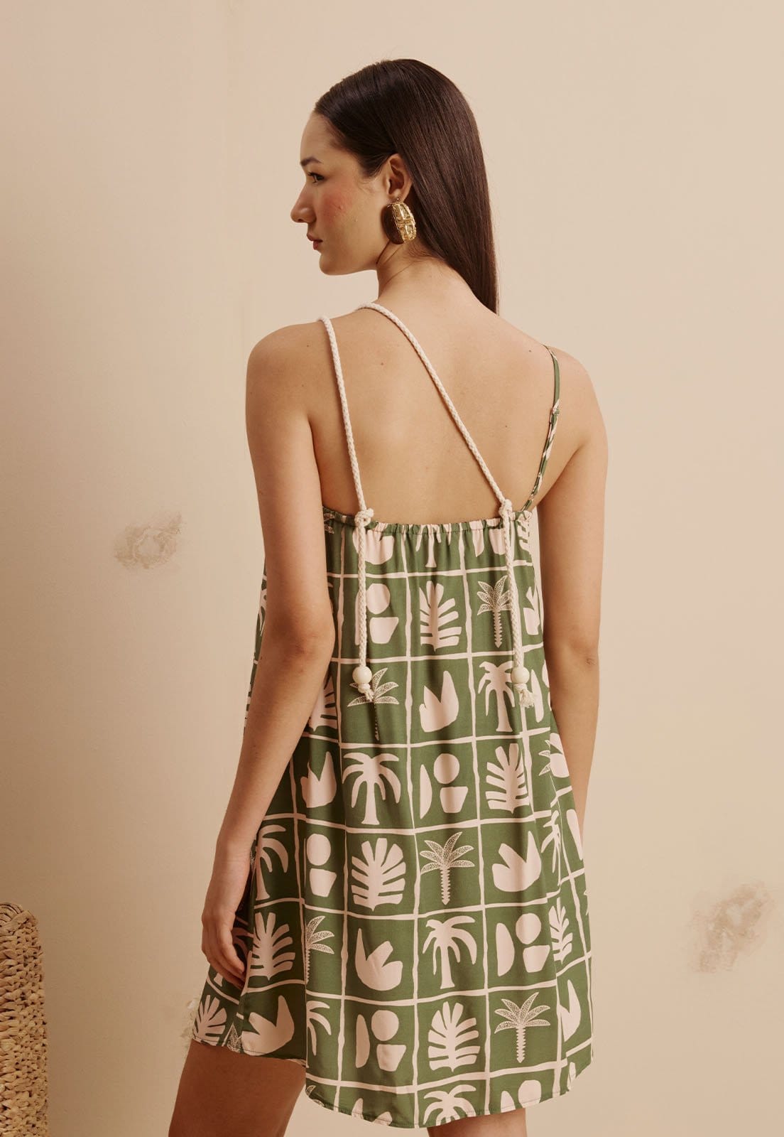 Vista 2 Vestido Curto Alça Corda Estampado Ybyra CaCay marrom