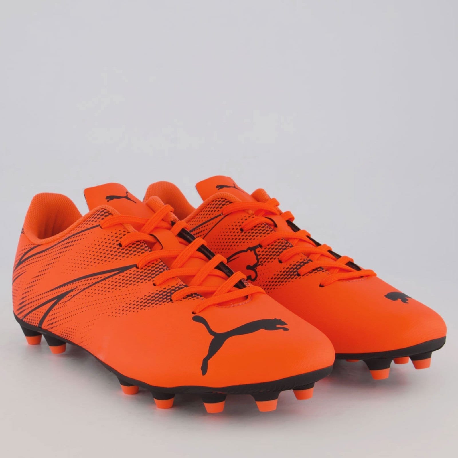 Vista 2 Chuteira Puma Attacanto FG/AG BDP Campo Puma laranja