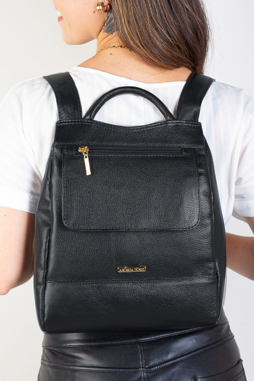 Mochila pequena antifurto couro liso Susan