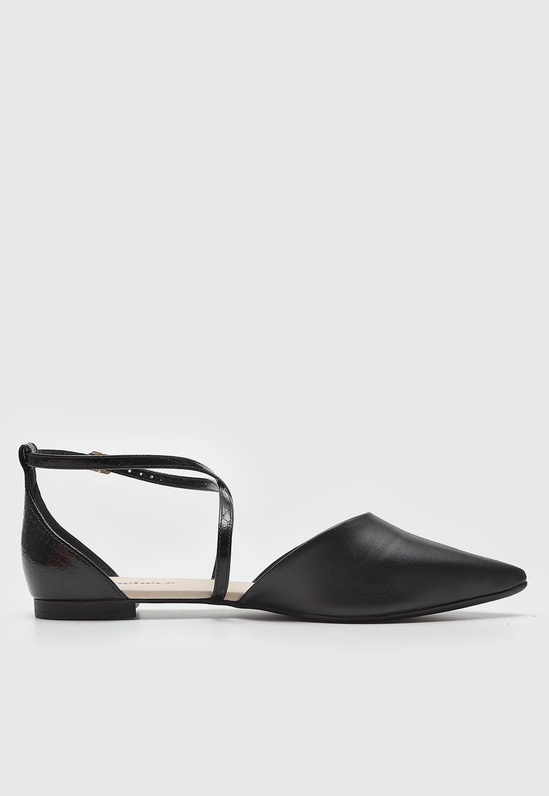 Vista 2 Sapatilha cê Recorte Vernizado Preta BEBECÊ preto