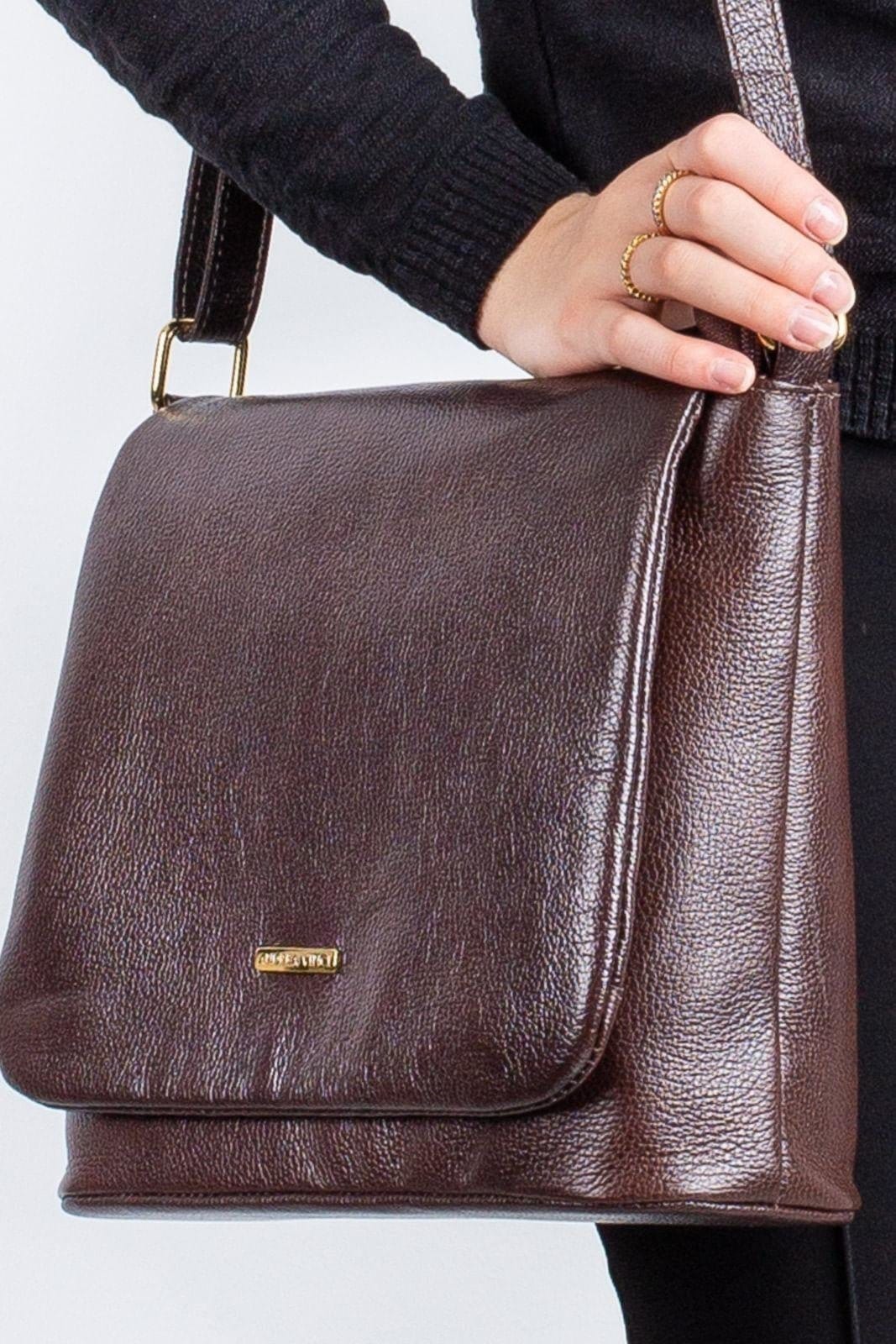 Bolsa Andrea Vinci Transversal Em Couro Liso Com Tampa Isadora - Café