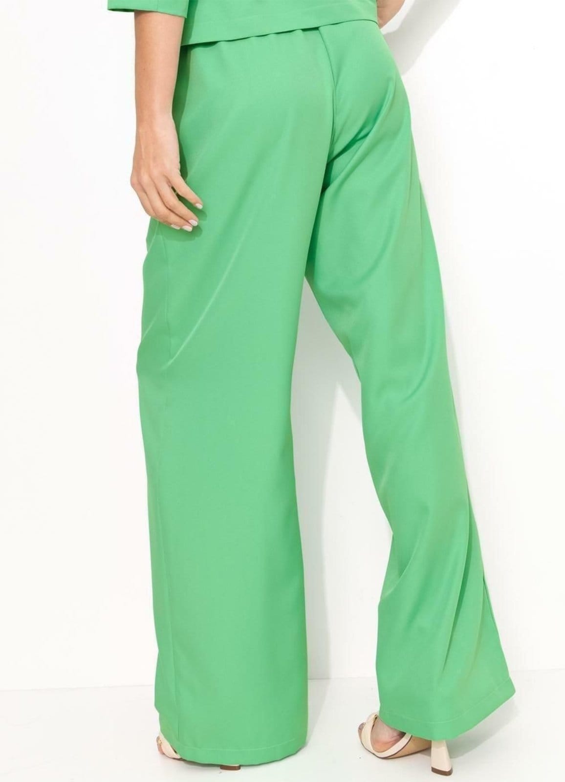 Vista 2 Calça Claro Em Alfaiataria Quintess verde