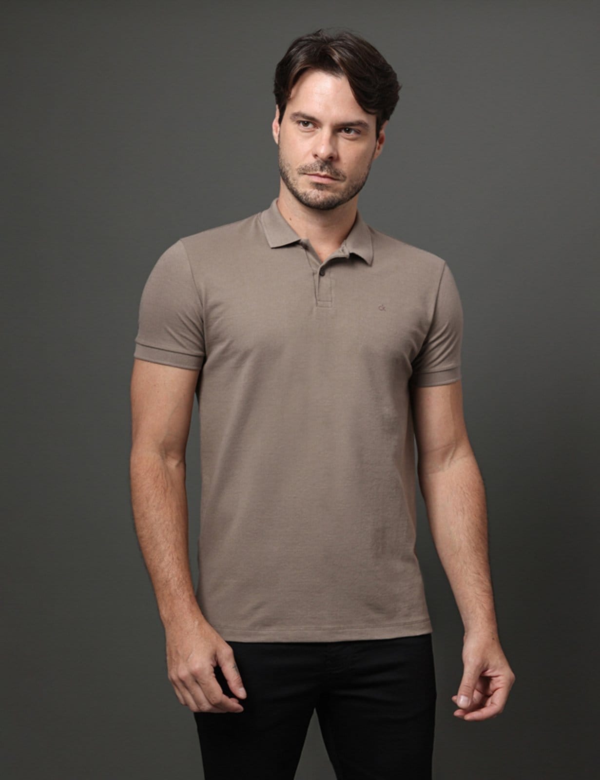 Vista principal Polo Masculina Slim Meia Malha Pima Calvin Klein - Caqui Medio Calvin Klein Jeans cáqui caqui