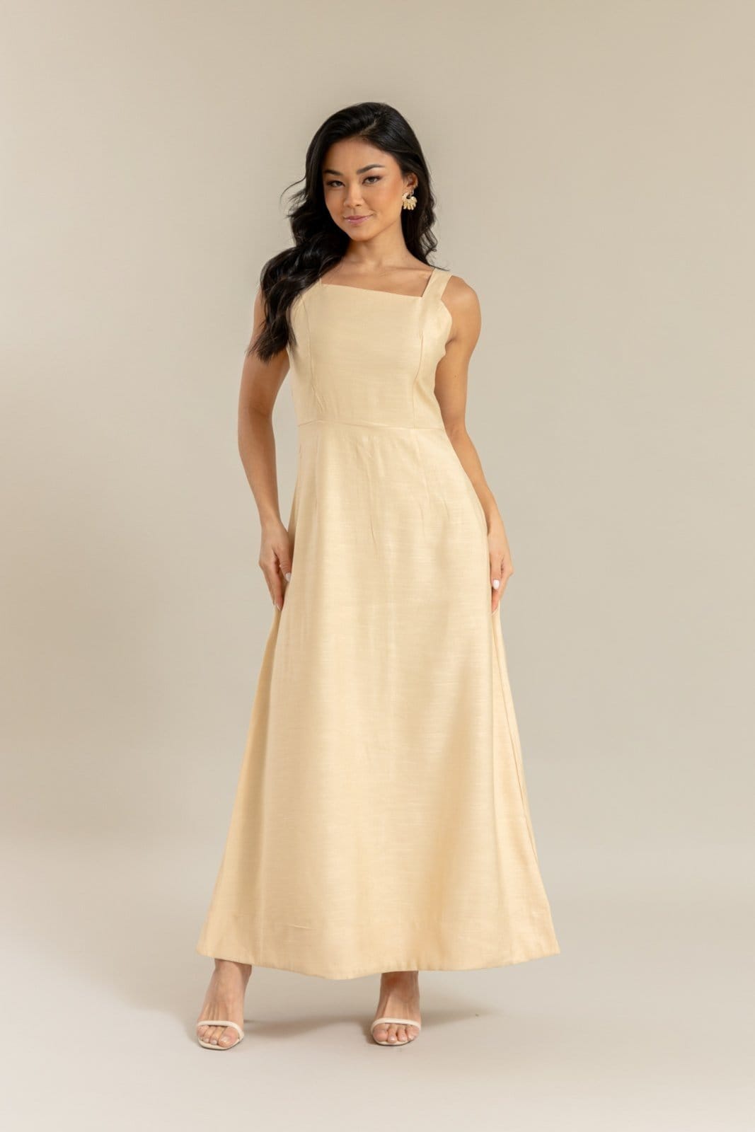 Vestido Longo Feminino com Amarração nas Costas na Cor Lemier Collection