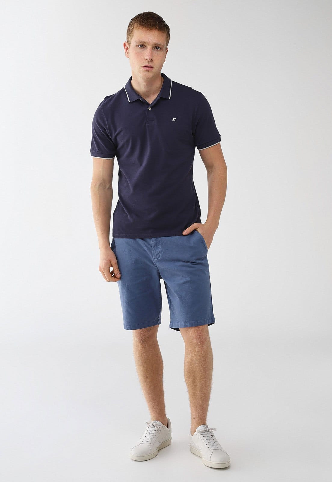 Vista 2 Polo Colcci Com Detalhe Contrastante Colcci azul marinho