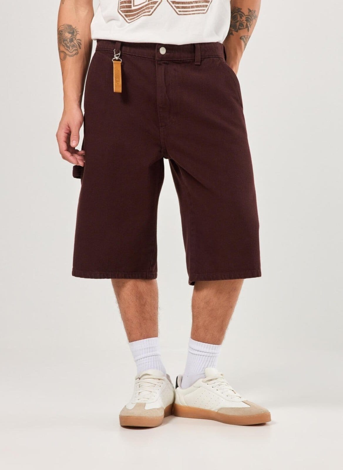 Vista 2 Jorts Sarja Com Chaveiro Youcom marrom