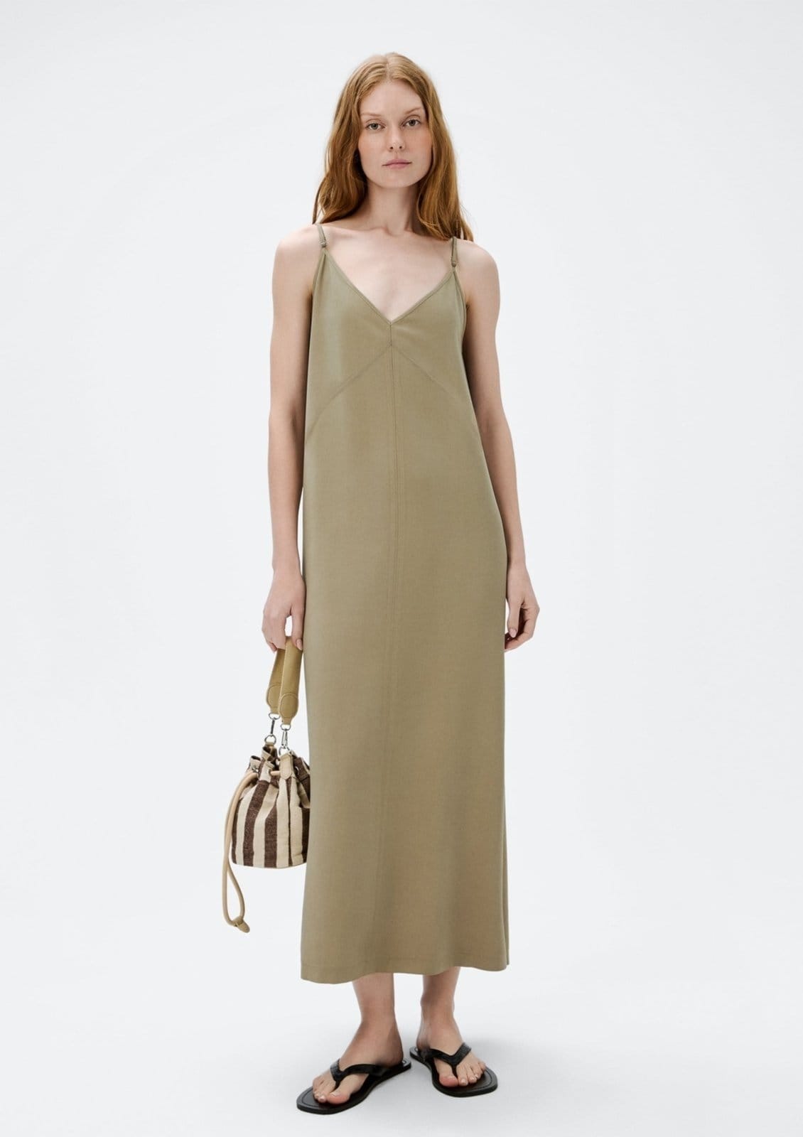 Vestido Midi Em Peach Touch Com Fenda