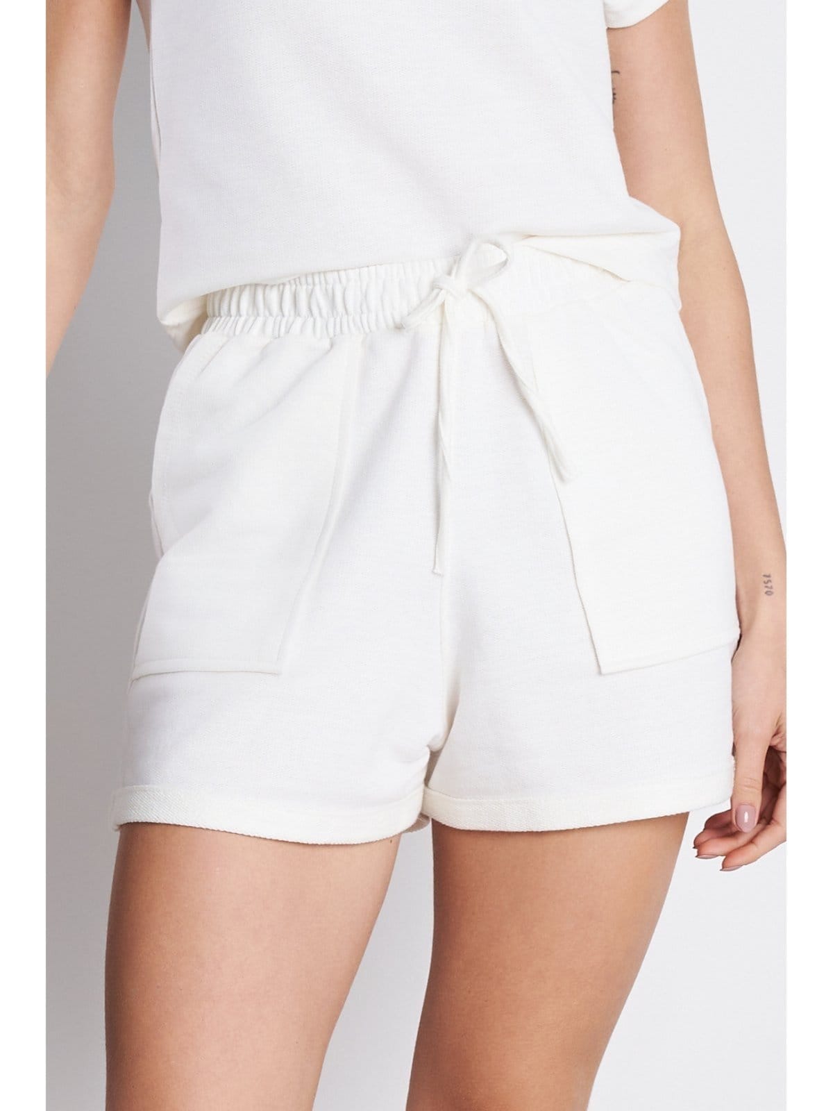 Vista principal Short Feminino MeuJeans Amora Moletinho Off White Meu Jeans off-white white