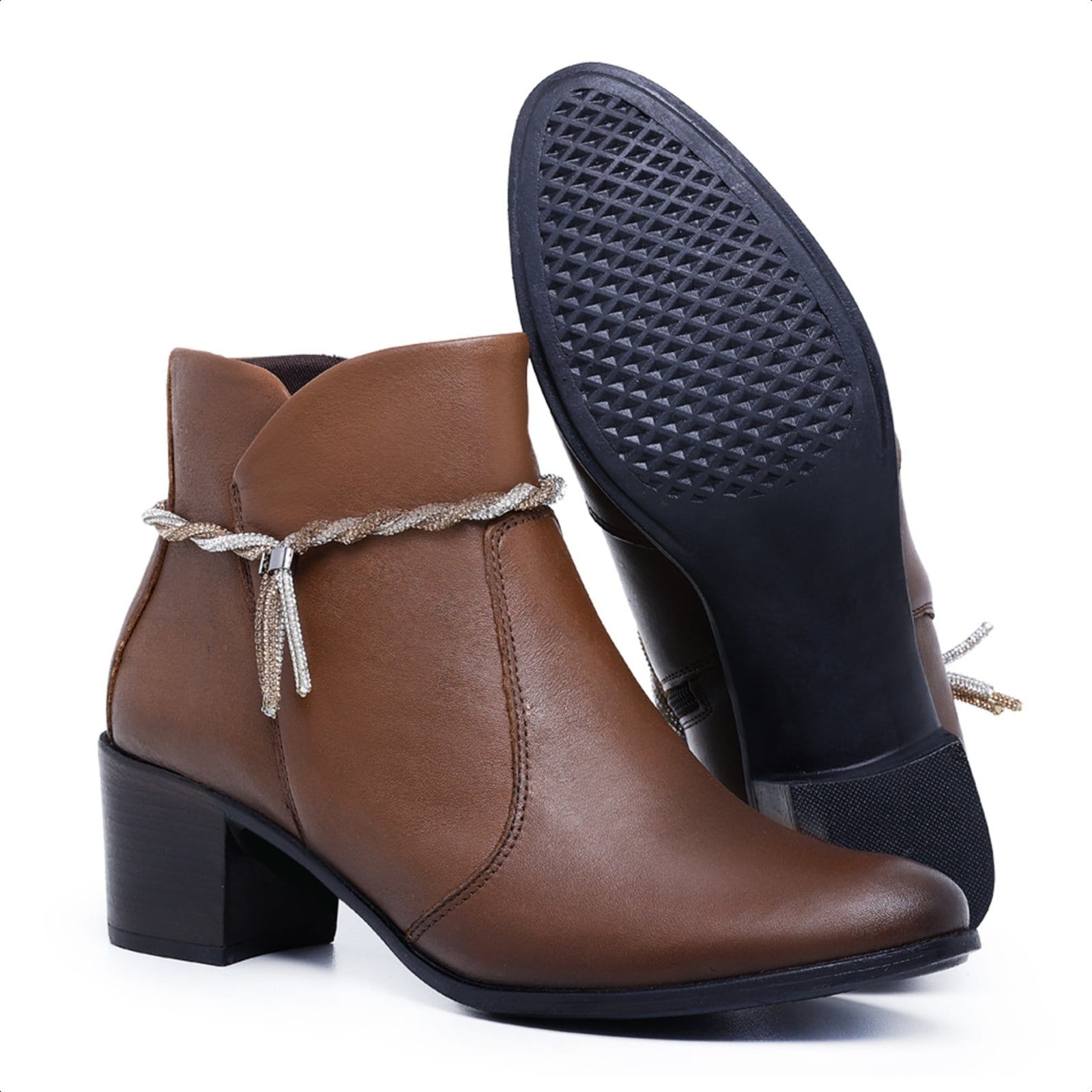 Vista principal Bota Country Kauany Bico fino Salto de 4 cm Cano 15 cm Mod.1206 Havana Mister Couros marrom