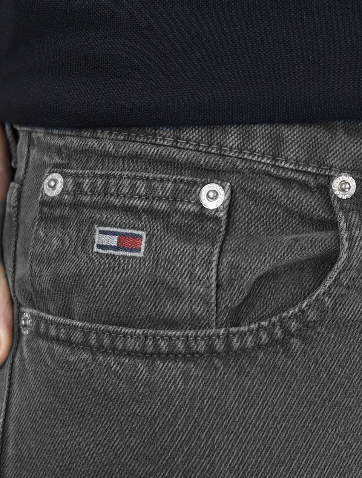 Vista 2 Calça Tommy Jeans Masculina Regular Straight Relaxed Ryan Preta Tommy Jeans preto