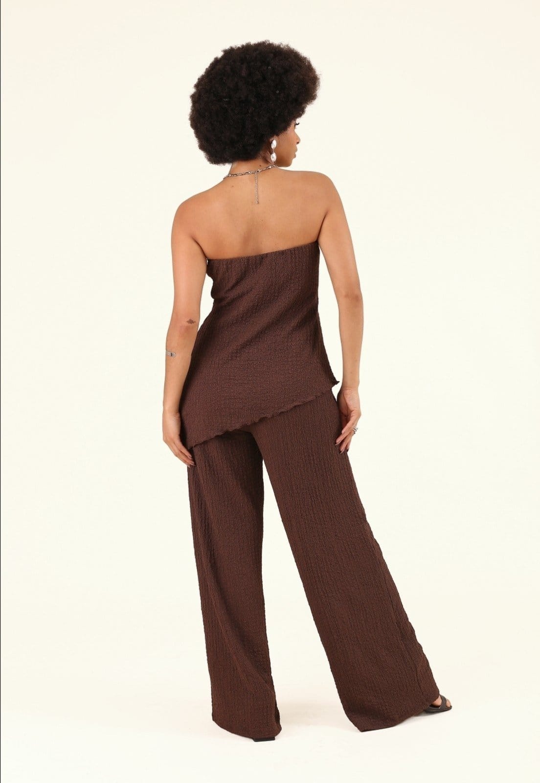 Vista 2 Calça Pantalona Pop Me Em Malha Texturizada Pop Me marrom