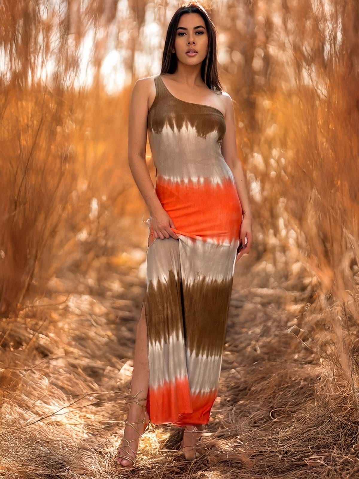 Vista 2 Vestido Longo Ombro Nu Fenda Lateral Estampa Cores do Deserto Amazonia Vital branco/estampado/laranja/marrom