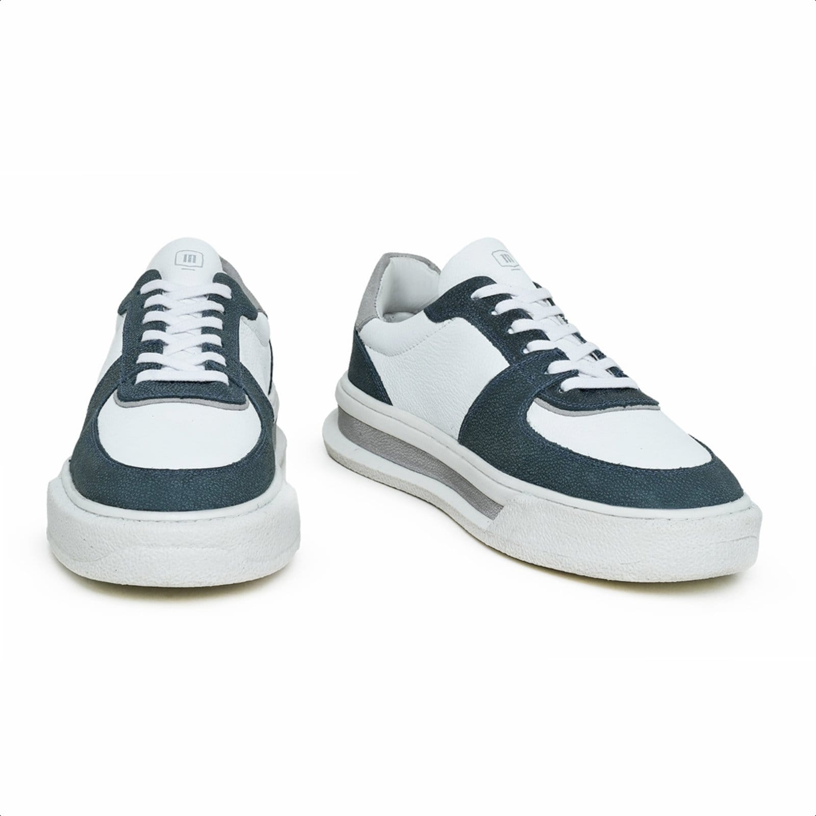 Vista 2 Tênis Casual em Couro Branco e Azul Malbork com sola de Borracha 30301BC Malbork branco azul