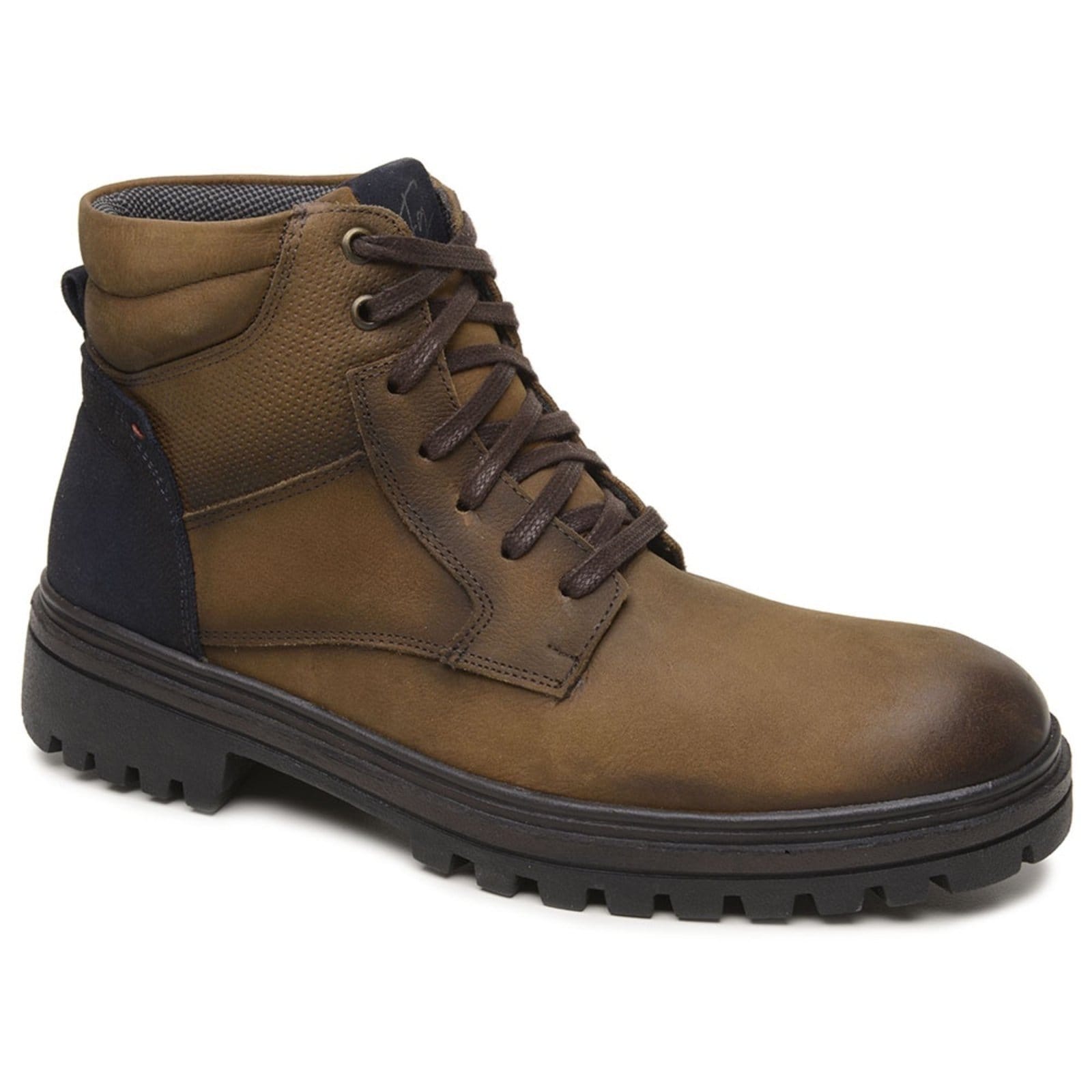 Bota Masculina Couro Adventure Coturno Leve Tratorado Macio Terra
