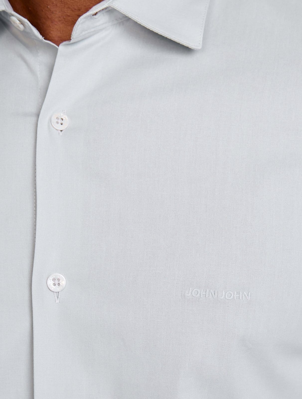 Vista 2 Camisa John John Masculina Slim Logo Ligth Grey Cinza Claro John John cinza grey