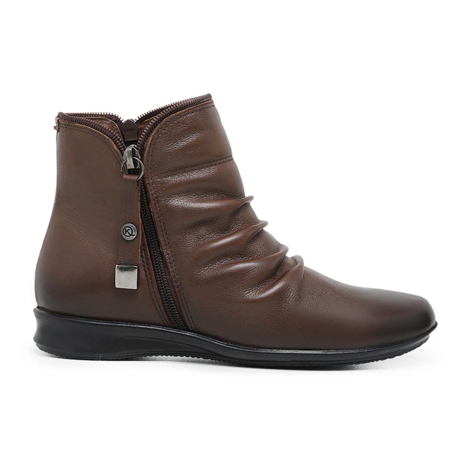 Vista 2 Bota Feminina Cano Curto Couro Muito Macio, Mod. 0703 Tamanho Grande Especial Mister Couros marrom