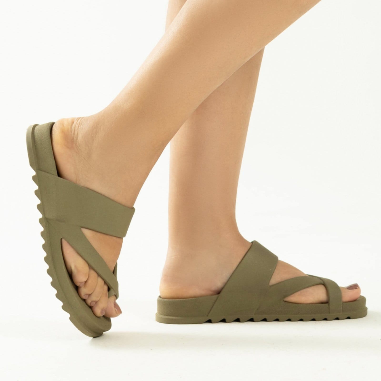 Vista 2 Chinelo Lançamento Feminina De Dedo Militar Tira Slide Confortável Estilo Papete Casual Moda Praia Verão CARMELO SHOES verde